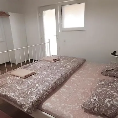 Country house Domacinstvo Cikic