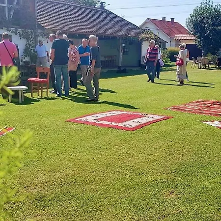 Country house Domacinstvo Cikic *