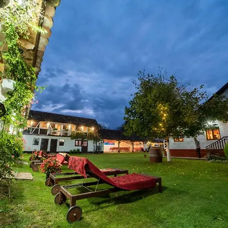 Domacinstvo Cikic Country house