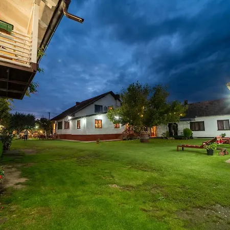 Kır Evi Domacinstvo Cikic Zasavica
